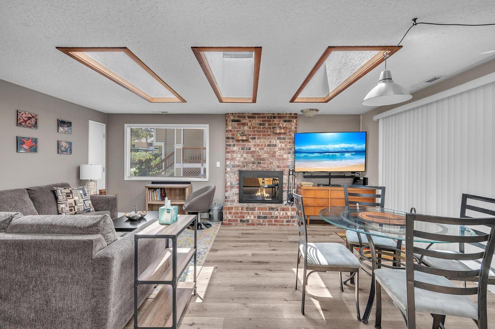 Shore Beats Work Lincoln City Bagian luar foto